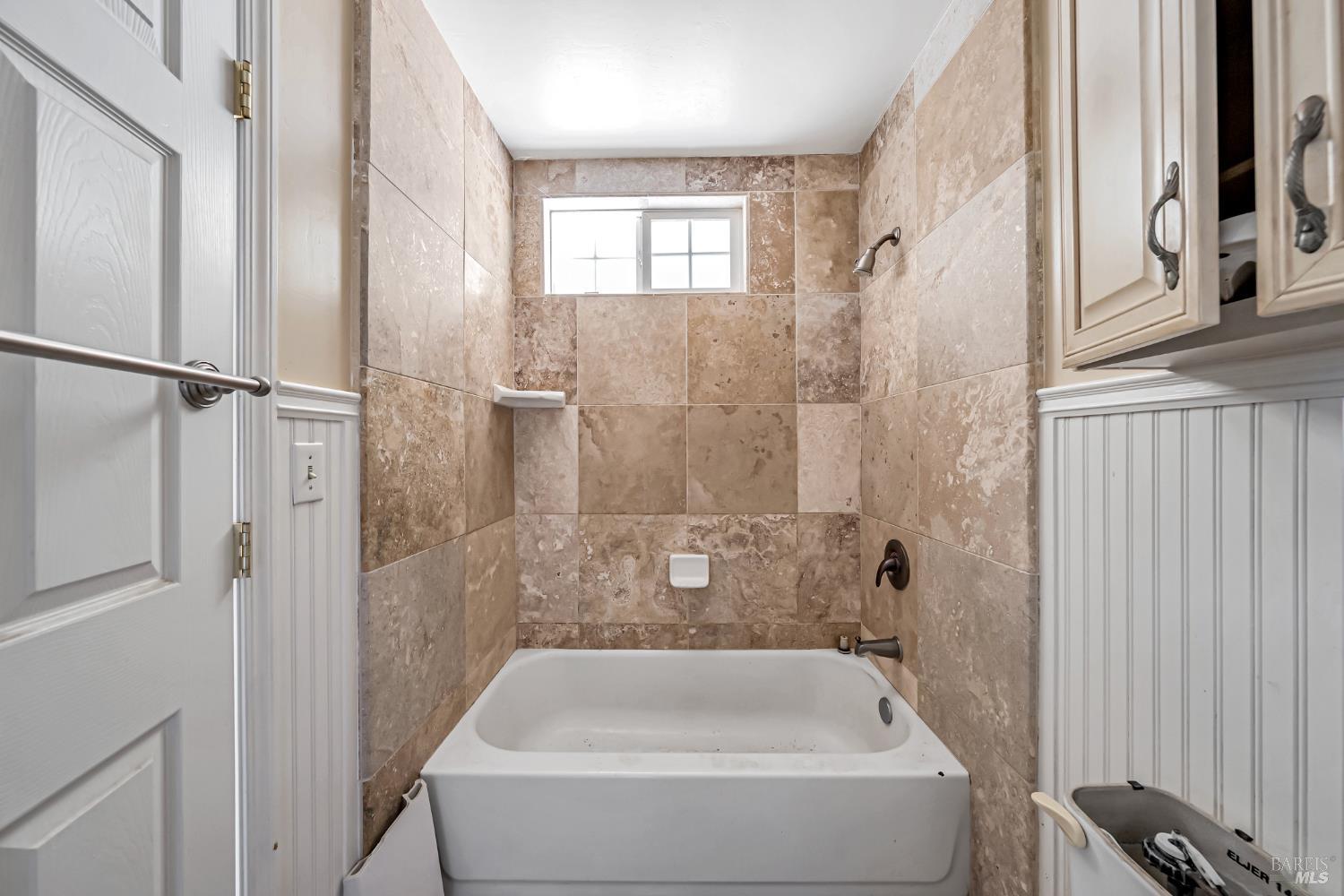 Detail Gallery Image 26 of 32 For 18569 Spyglass Rd, Hidden Valley Lake,  CA 95467 - 2 Beds | 2 Baths