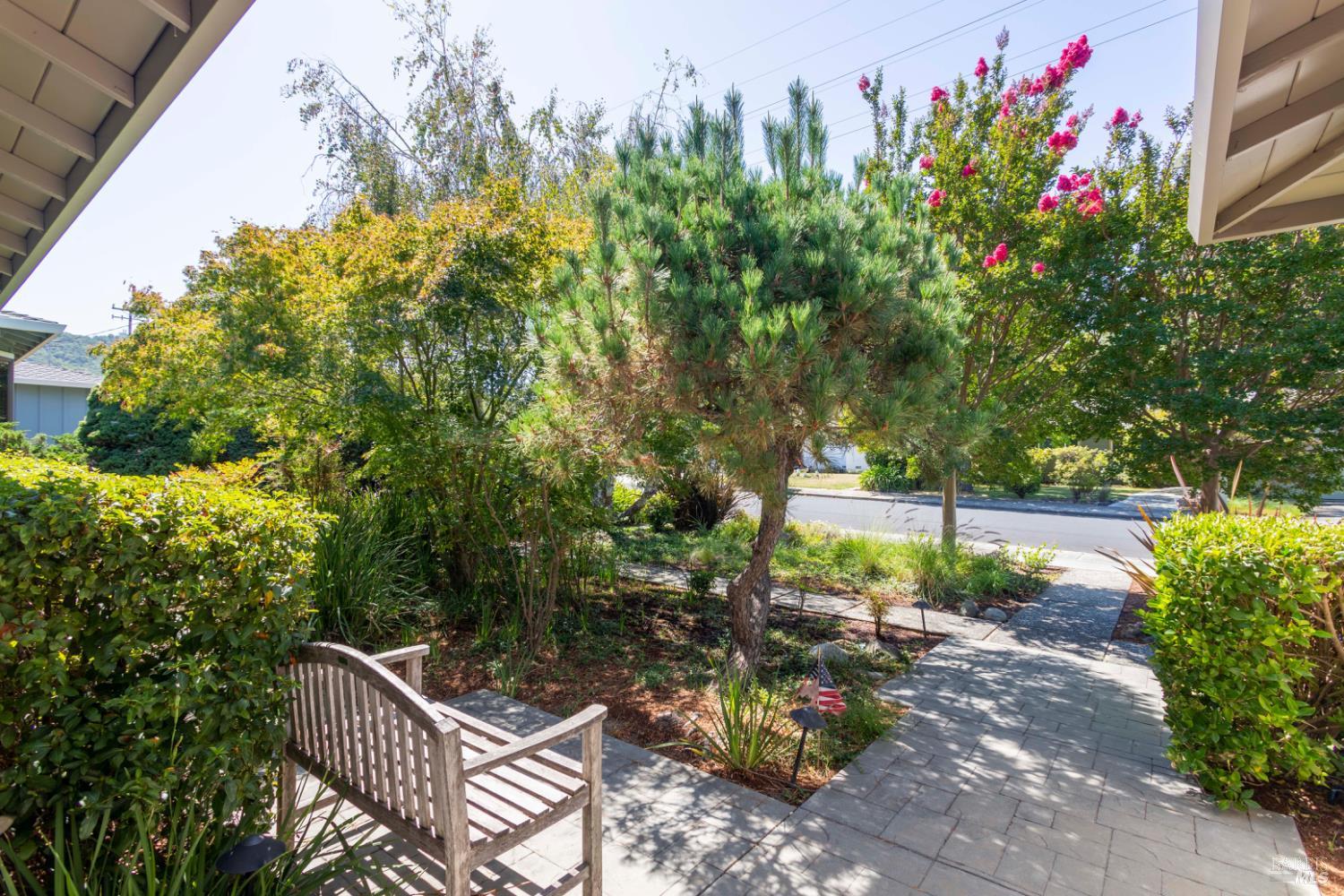 Detail Gallery Image 12 of 22 For 160 Whittier Ave, San Rafael,  CA 94903 - 4 Beds | 2 Baths