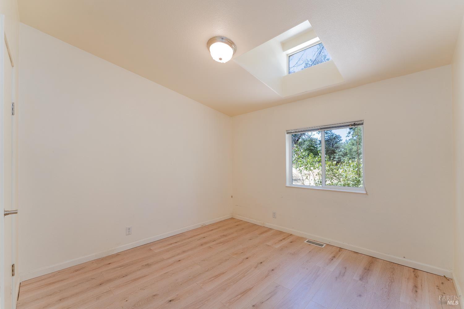 Detail Gallery Image 14 of 25 For 1409 W State Highway 20 Hwy, Upper Lake,  CA 95485 - 3 Beds | 2 Baths