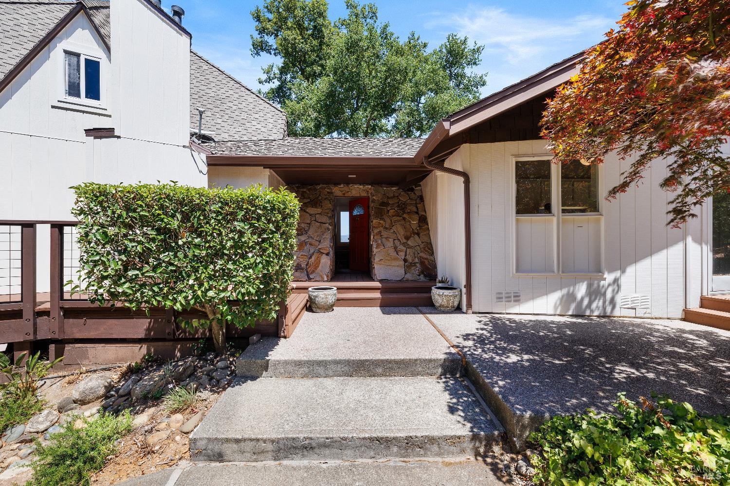 Detail Gallery Image 6 of 44 For 3051 Redwood Rd, Napa,  CA 94558 - 3 Beds | 4 Baths