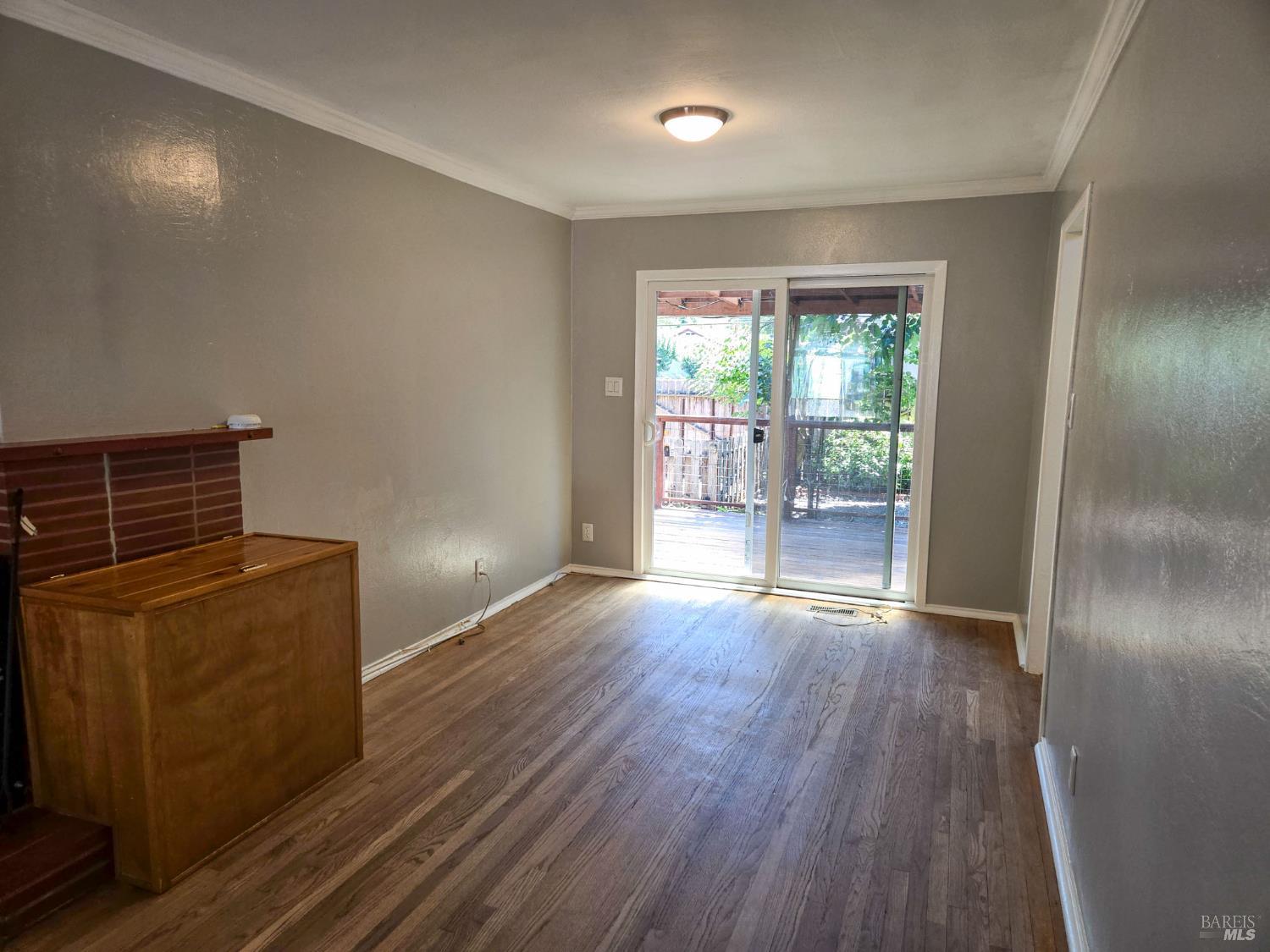 Detail Gallery Image 13 of 31 For 611 Hawthorne Ln, Willits,  CA 95490 - 2 Beds | 1 Baths