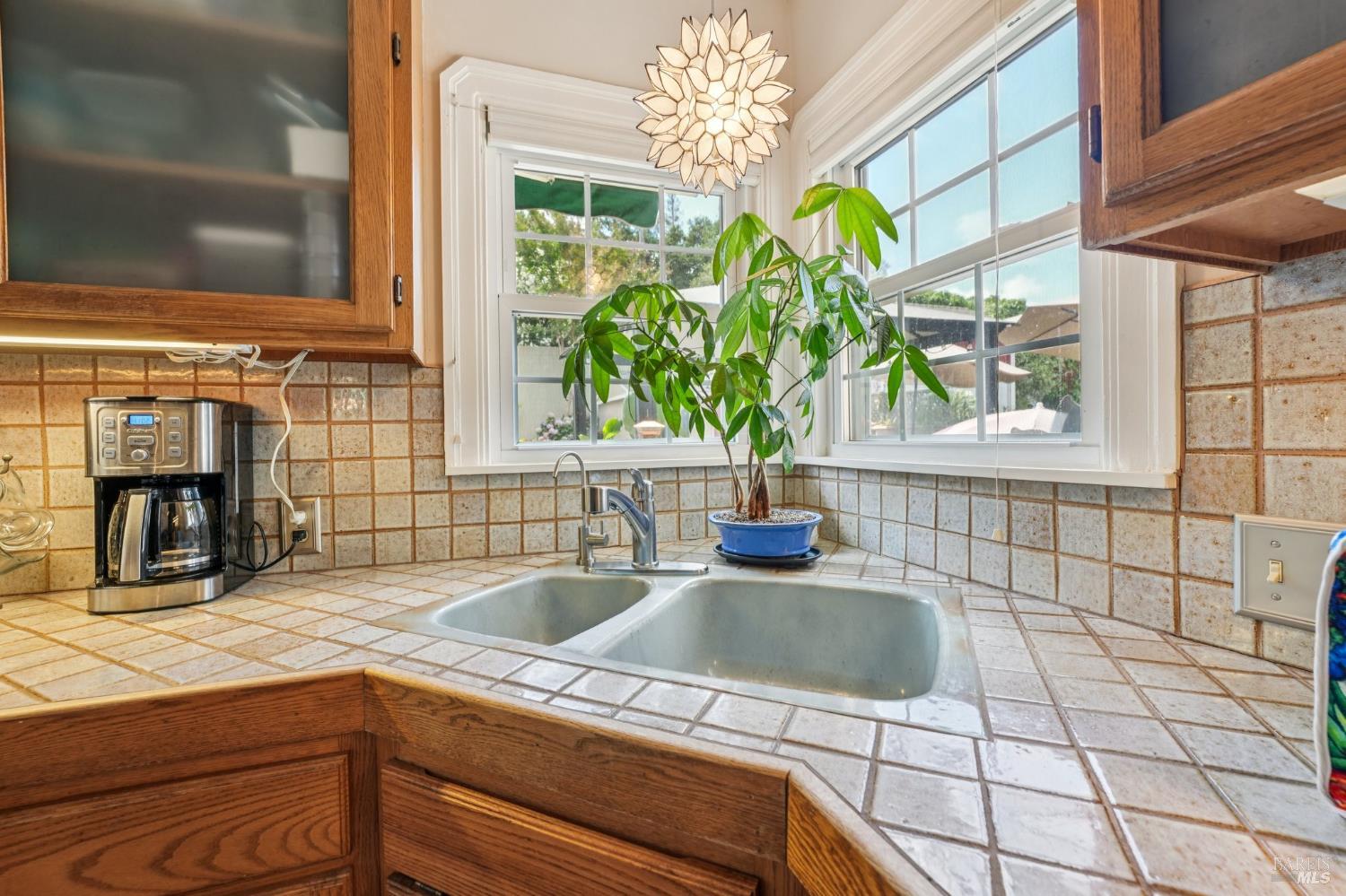 Detail Gallery Image 24 of 68 For 1072 Raymond Ave, Napa,  CA 94559 - 3 Beds | 1/1 Baths