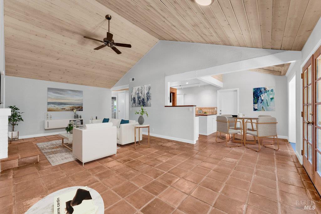 Detail Gallery Image 12 of 66 For 564 Willow Ct, Benicia,  CA 94510 - 2 Beds | 2 Baths