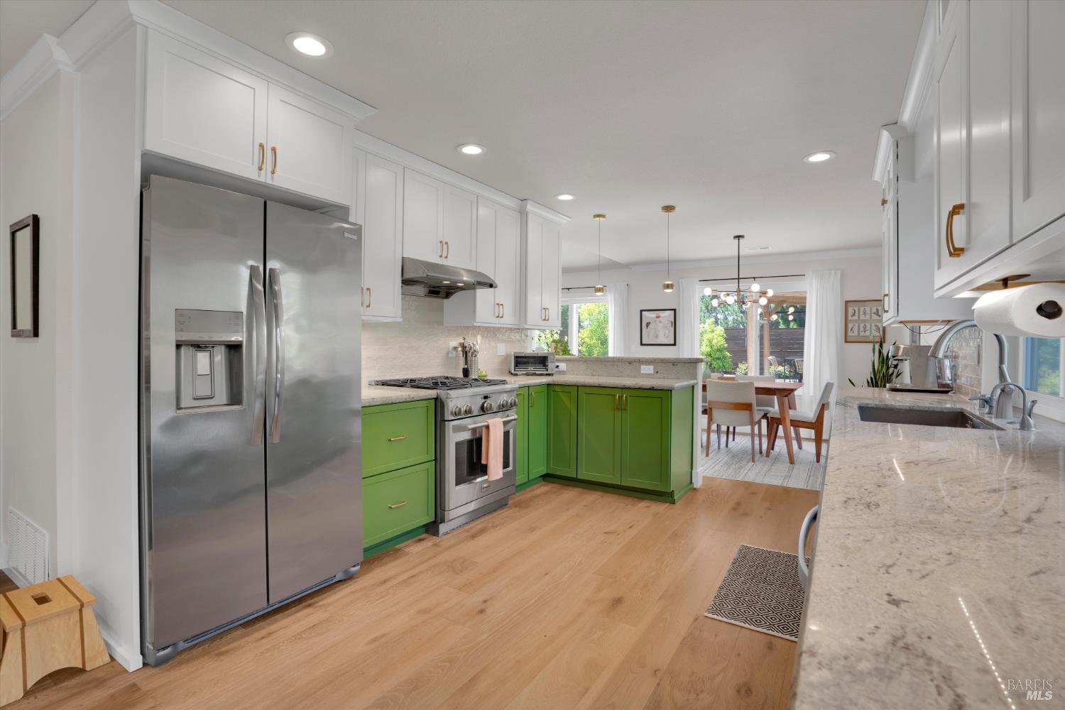 Detail Gallery Image 11 of 40 For 871 Hanlon Way, Benicia,  CA 94510 - 4 Beds | 2 Baths