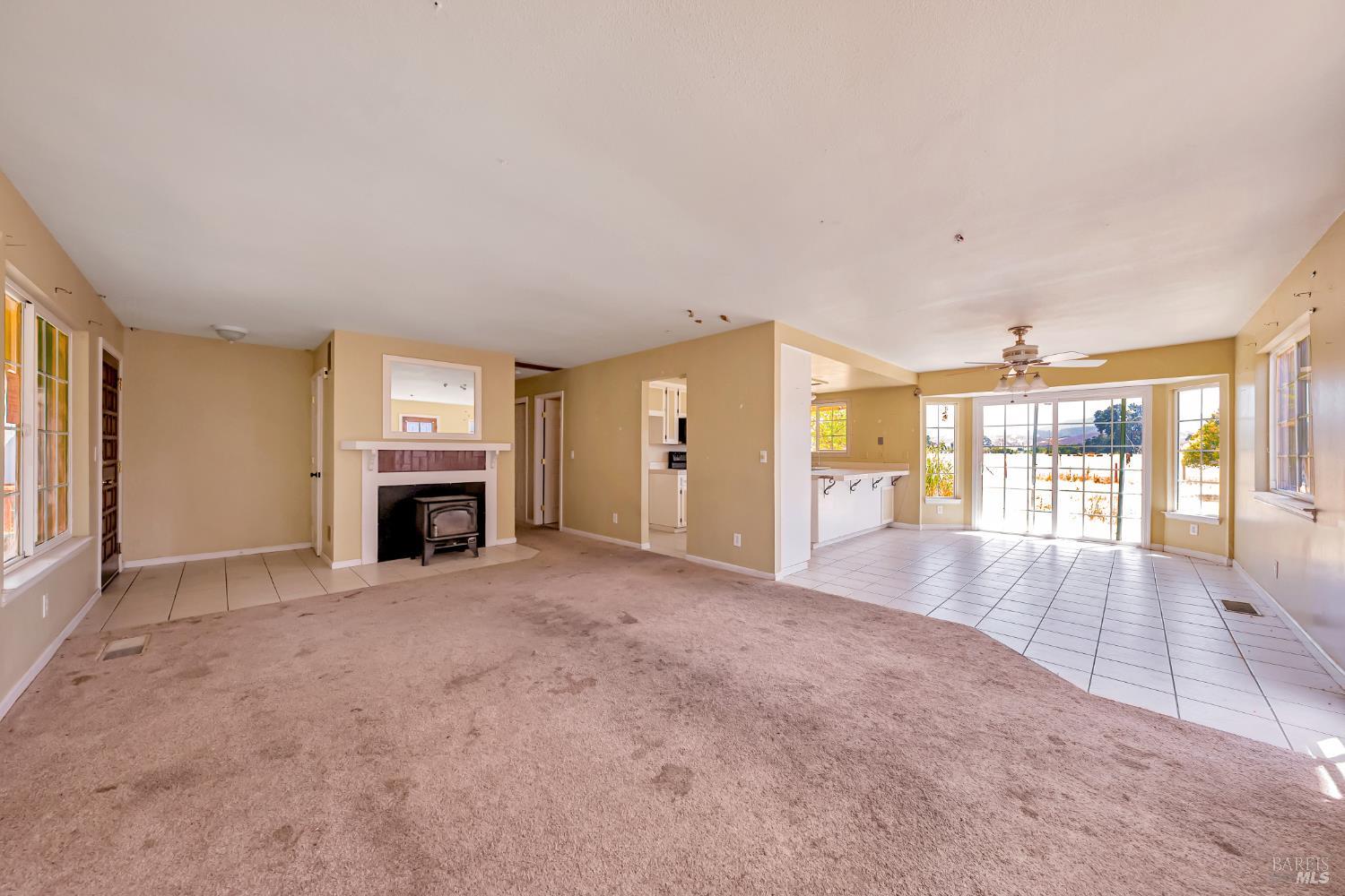 Detail Gallery Image 9 of 32 For 18569 Spyglass Rd, Hidden Valley Lake,  CA 95467 - 2 Beds | 2 Baths