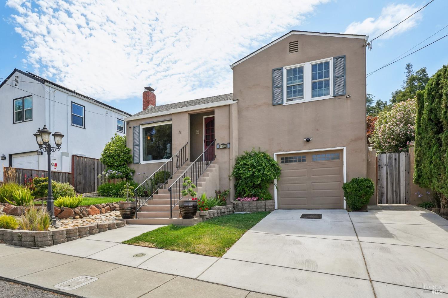 Detail Gallery Image 4 of 68 For 1072 Raymond Ave, Napa,  CA 94559 - 3 Beds | 1/1 Baths