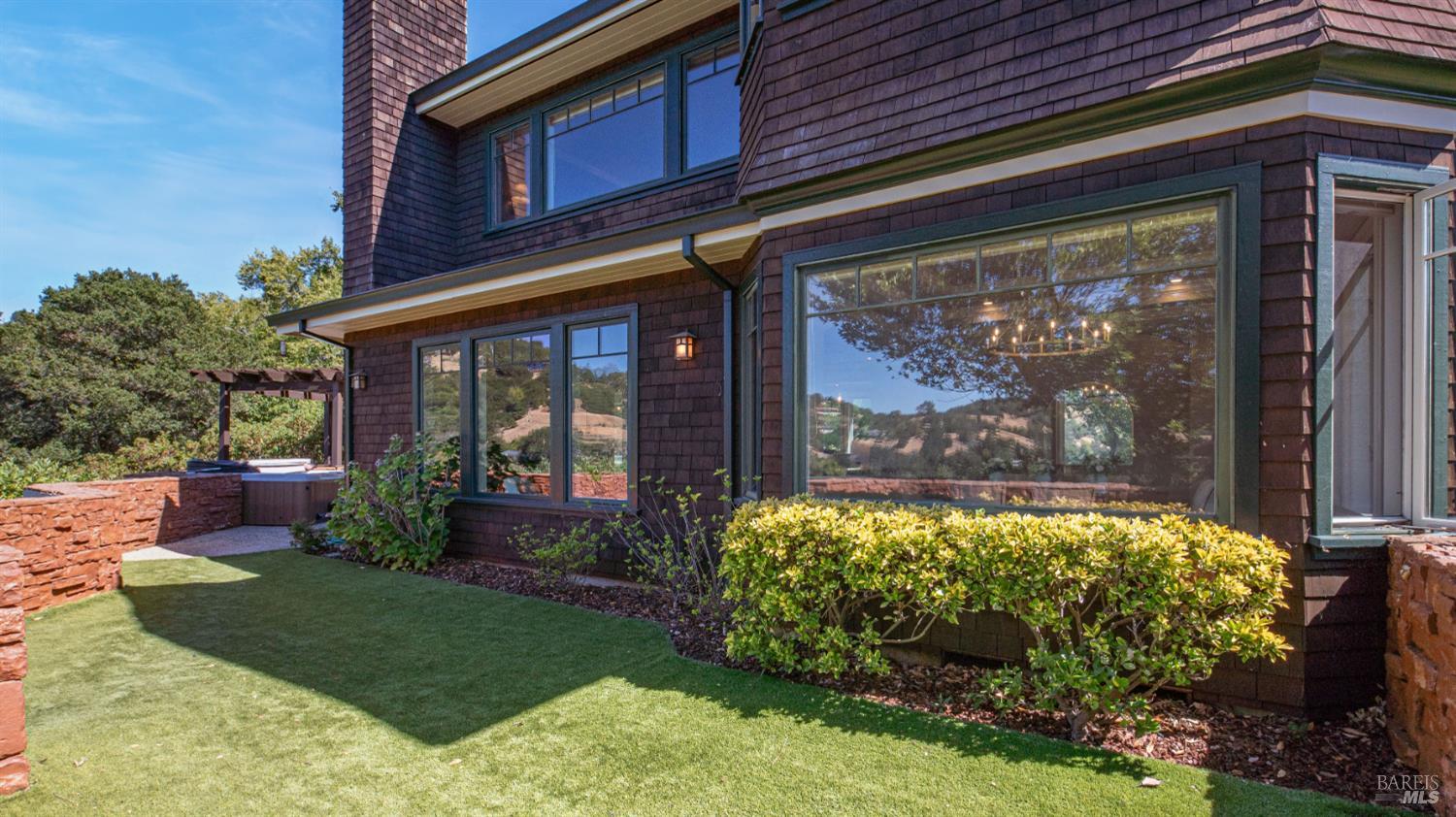 Detail Gallery Image 65 of 83 For 1 the Alameda Knls, San Anselmo,  CA 94960 - 5 Beds | 5/1 Baths