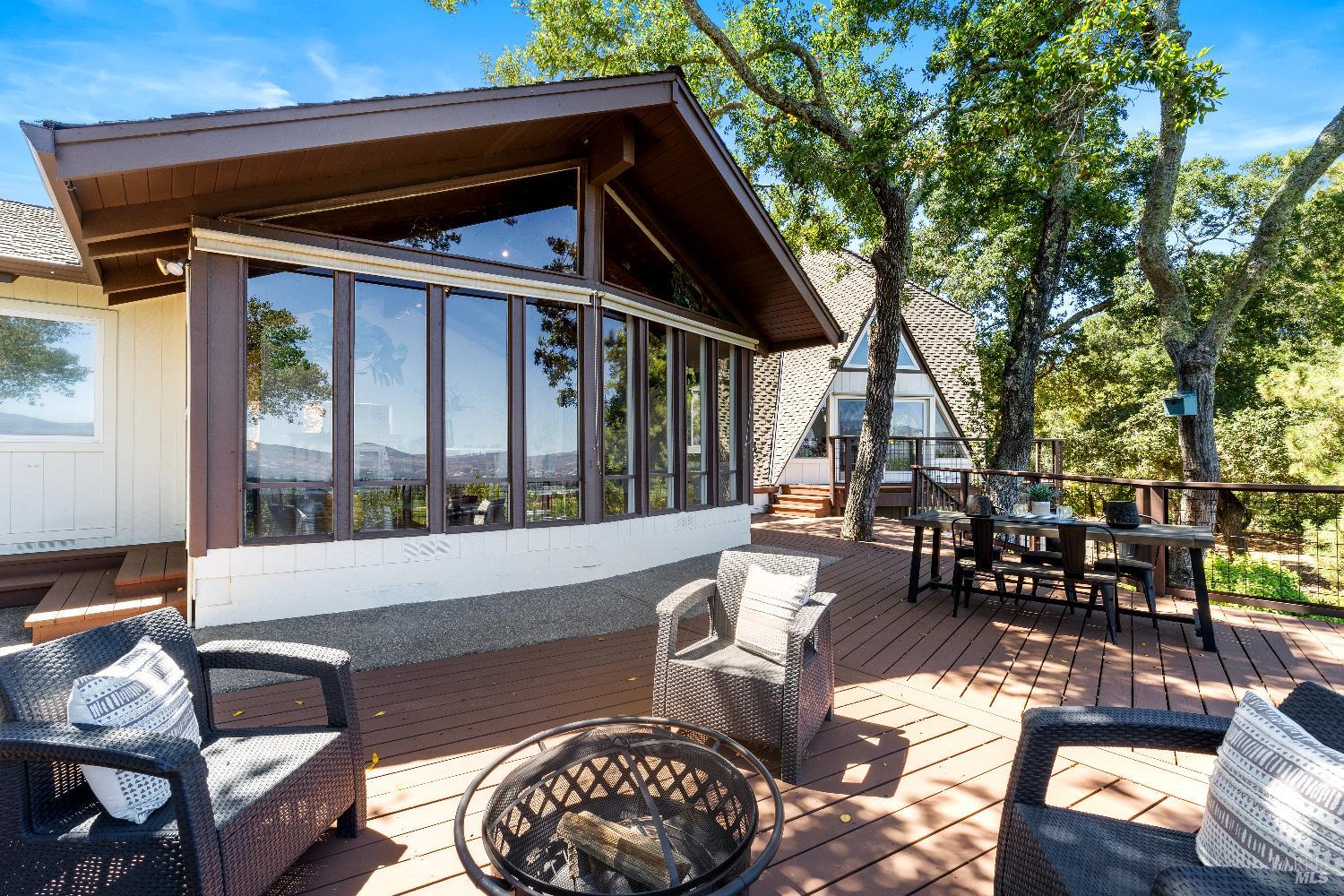 Detail Gallery Image 31 of 44 For 3051 Redwood Rd, Napa,  CA 94558 - 3 Beds | 4 Baths