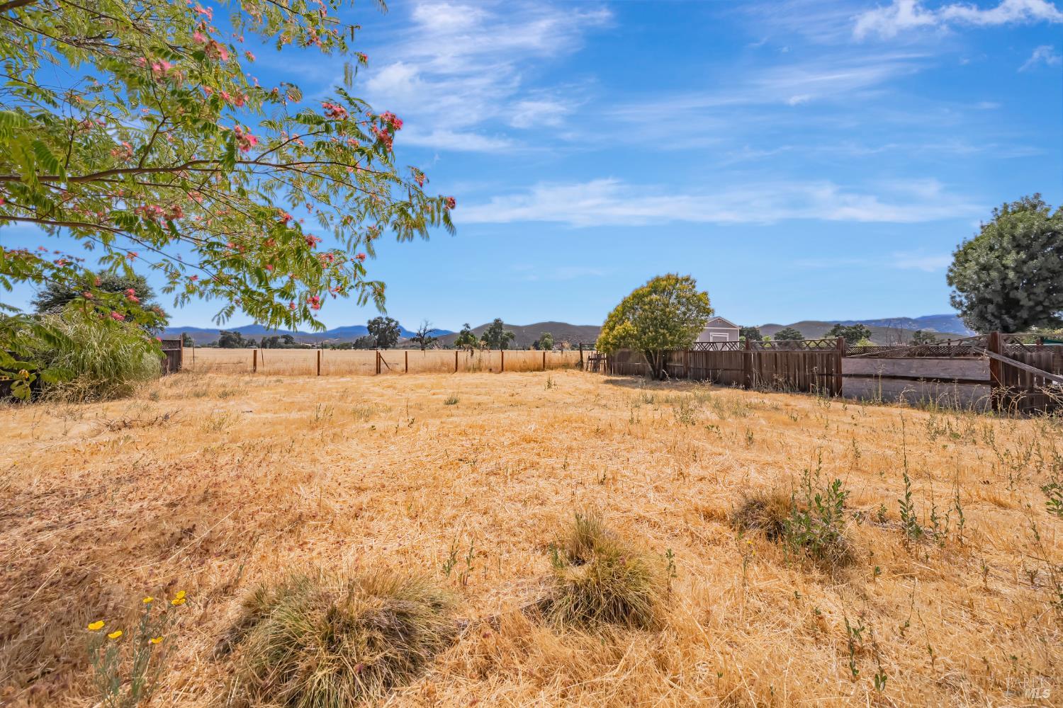 Detail Gallery Image 31 of 32 For 18569 Spyglass Rd, Hidden Valley Lake,  CA 95467 - 2 Beds | 2 Baths