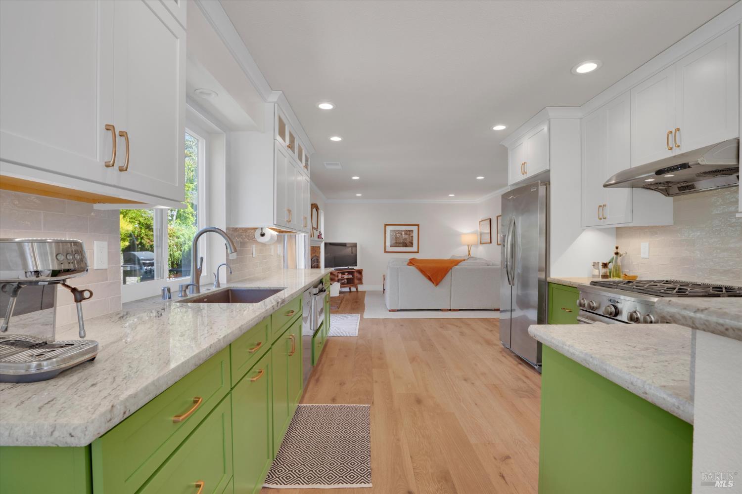 Detail Gallery Image 13 of 40 For 871 Hanlon Way, Benicia,  CA 94510 - 4 Beds | 2 Baths