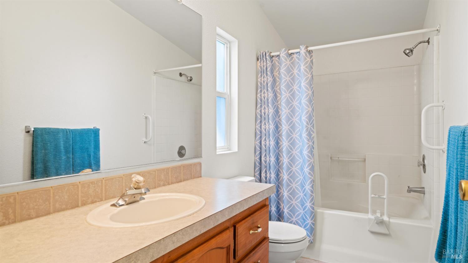 Detail Gallery Image 27 of 34 For 131 Del Paso Dr, Vacaville,  CA 95687 - 3 Beds | 2 Baths