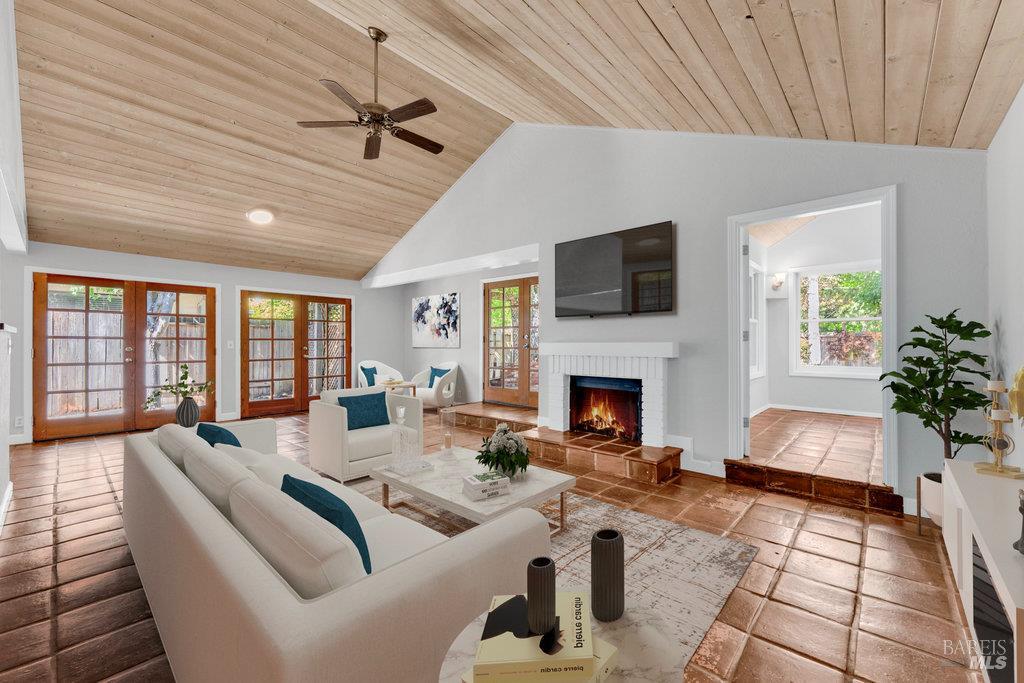 Detail Gallery Image 7 of 66 For 564 Willow Ct, Benicia,  CA 94510 - 2 Beds | 2 Baths