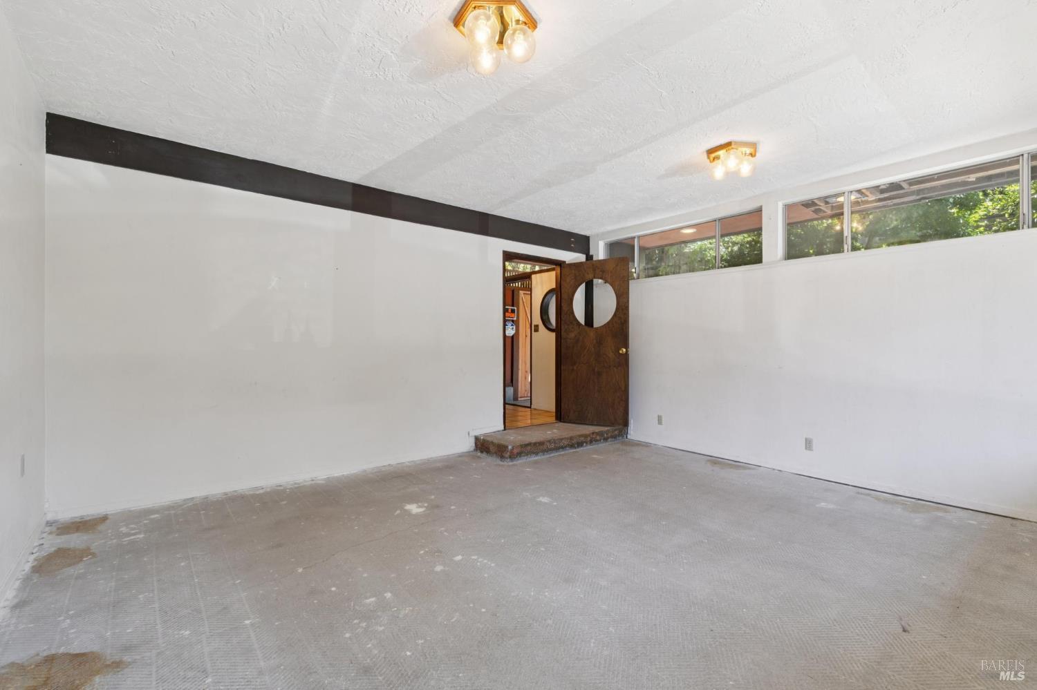 Detail Gallery Image 36 of 52 For 352 Shoreline Hwy, Mill Valley,  CA 94941 - 3 Beds | 2/1 Baths