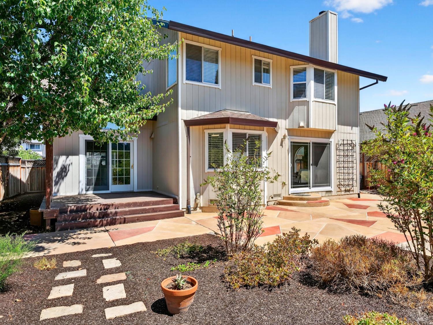 Detail Gallery Image 40 of 47 For 688 Natalie Dr, Windsor,  CA 95492 - 5 Beds | 3 Baths