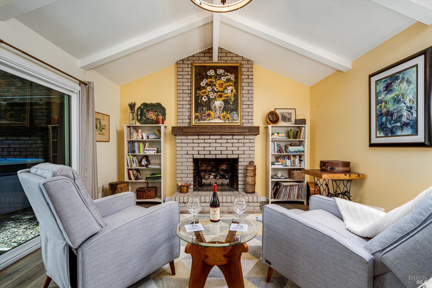 Detail Gallery Image 15 of 32 For 113 Sherwood Dr, Santa Rosa,  CA 95405 - 4 Beds | 2 Baths