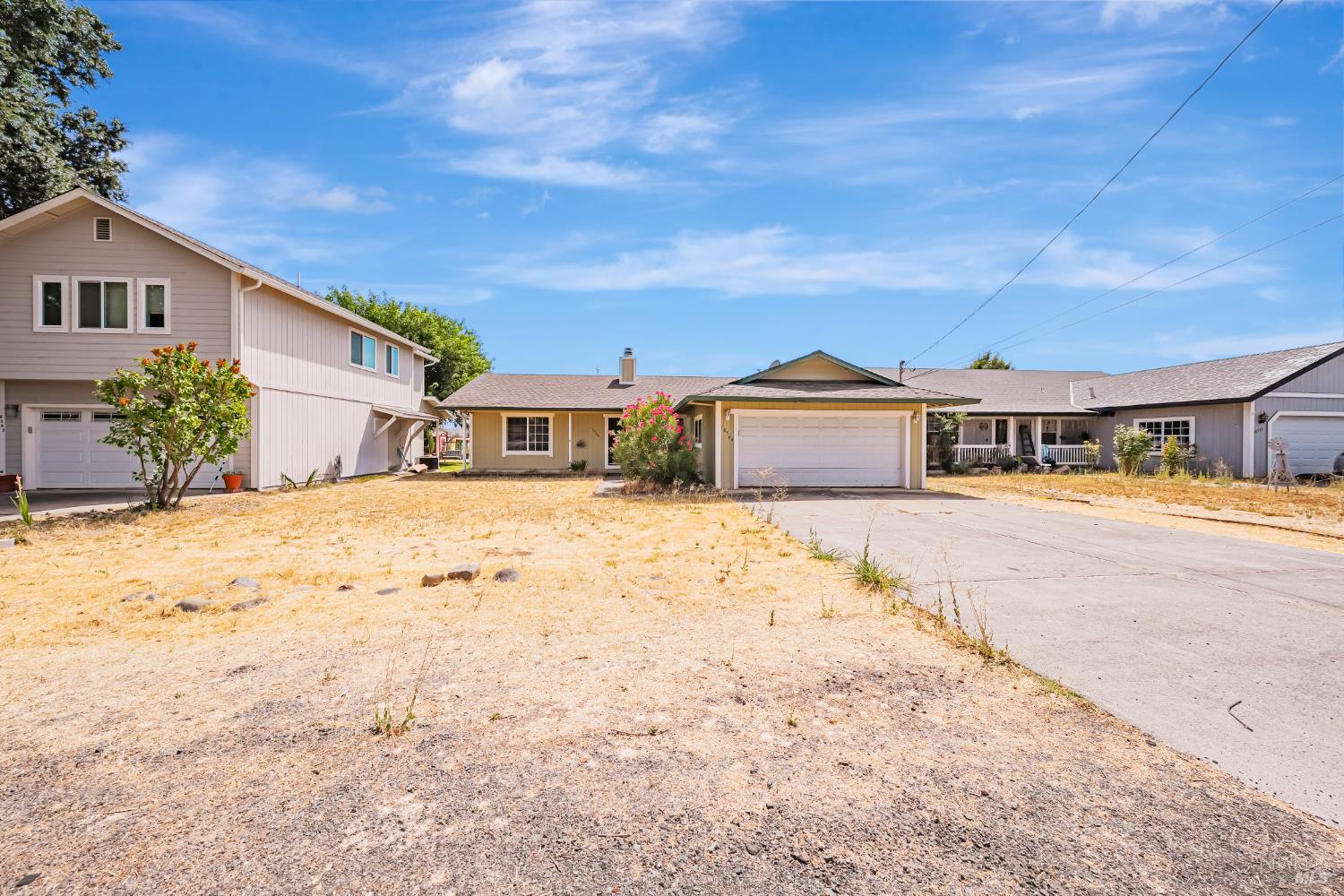 Detail Gallery Image 2 of 32 For 18569 Spyglass Rd, Hidden Valley Lake,  CA 95467 - 2 Beds | 2 Baths