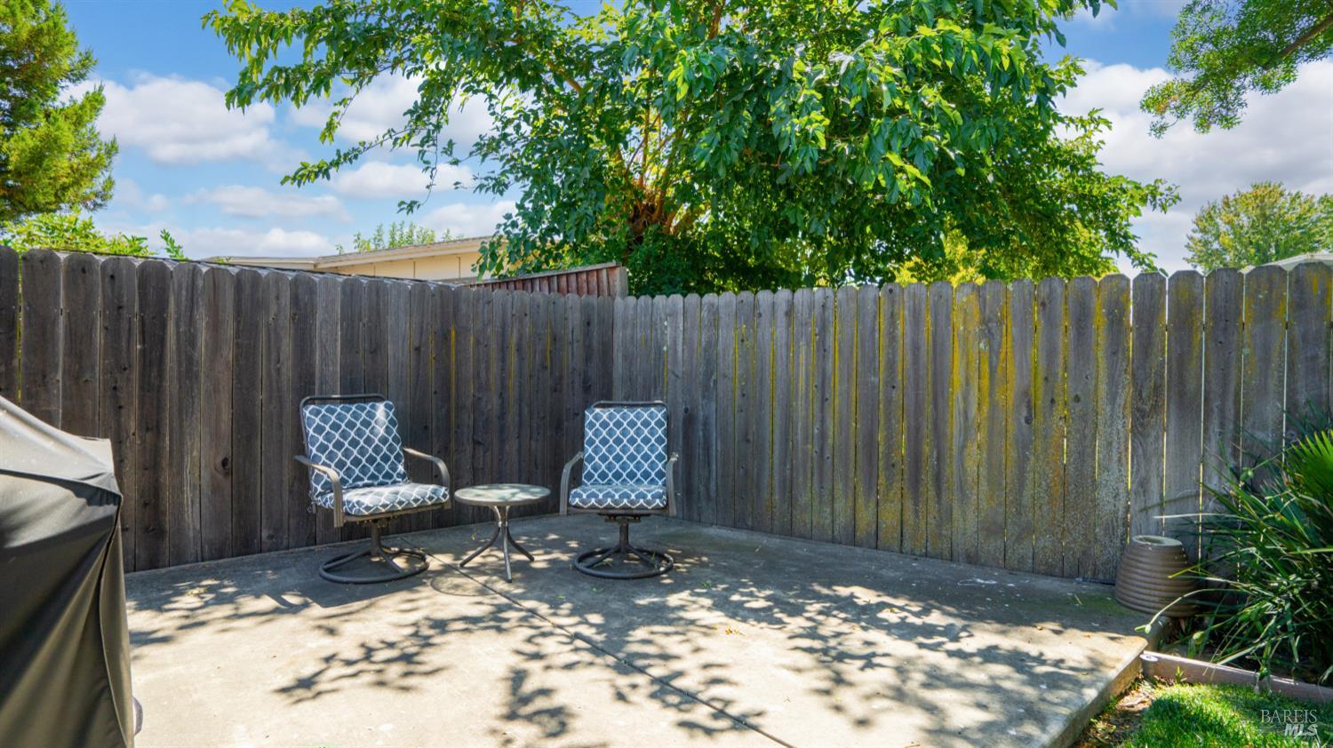Detail Gallery Image 31 of 34 For 131 Del Paso Dr, Vacaville,  CA 95687 - 3 Beds | 2 Baths