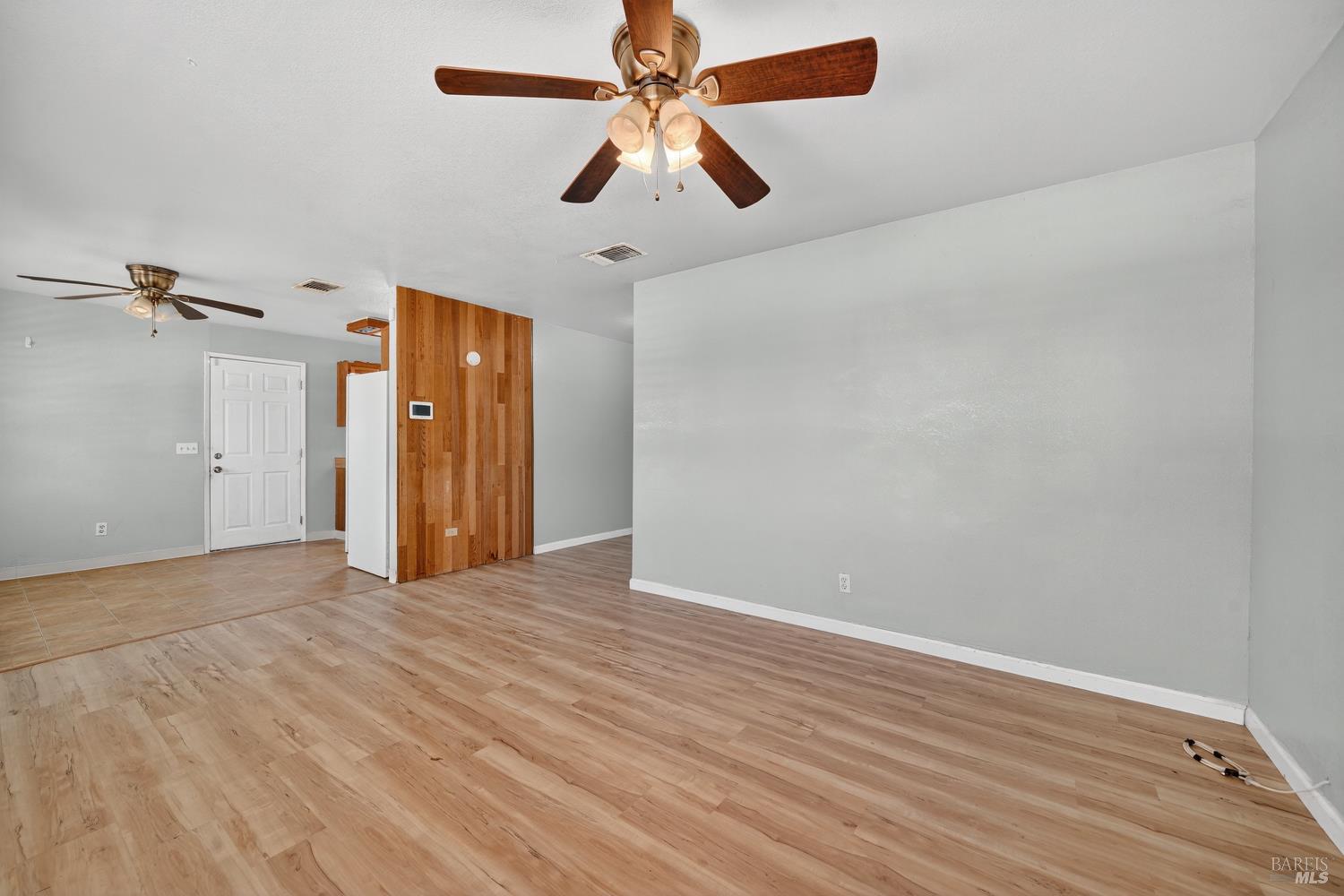 Detail Gallery Image 6 of 36 For 865 Camelia Dr, Dixon,  CA 95620 - 3 Beds | 1/1 Baths