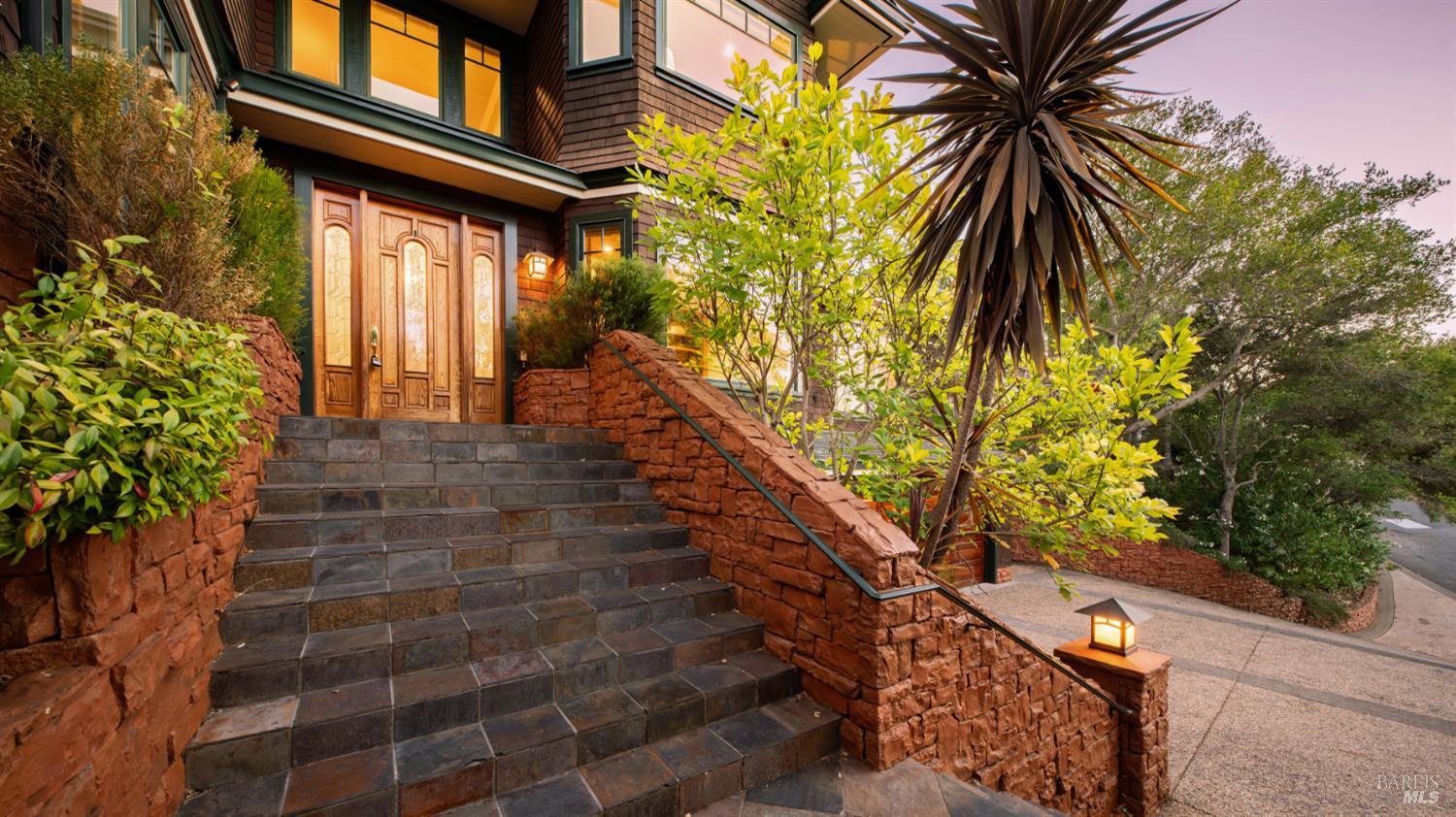 Detail Gallery Image 5 of 83 For 1 the Alameda Knls, San Anselmo,  CA 94960 - 5 Beds | 5/1 Baths