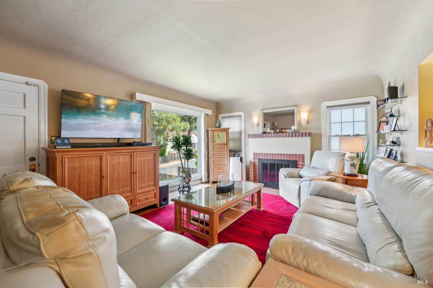 Detail Gallery Image 16 of 68 For 1072 Raymond Ave, Napa,  CA 94559 - 3 Beds | 1/1 Baths