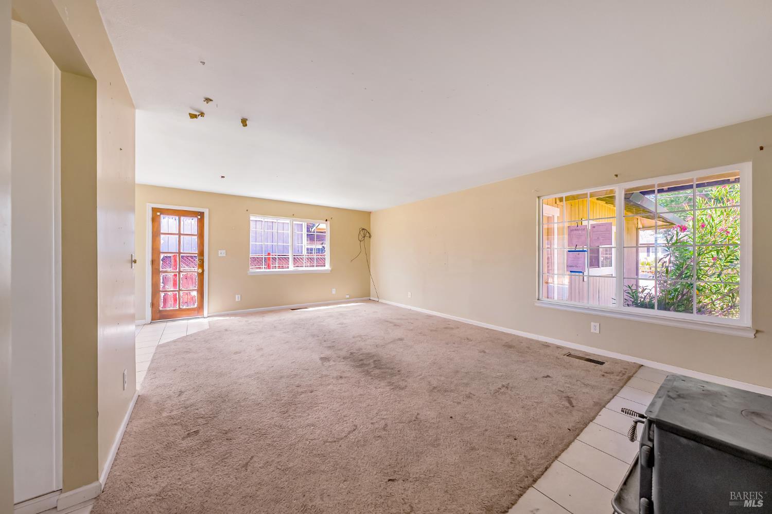 Detail Gallery Image 10 of 32 For 18569 Spyglass Rd, Hidden Valley Lake,  CA 95467 - 2 Beds | 2 Baths