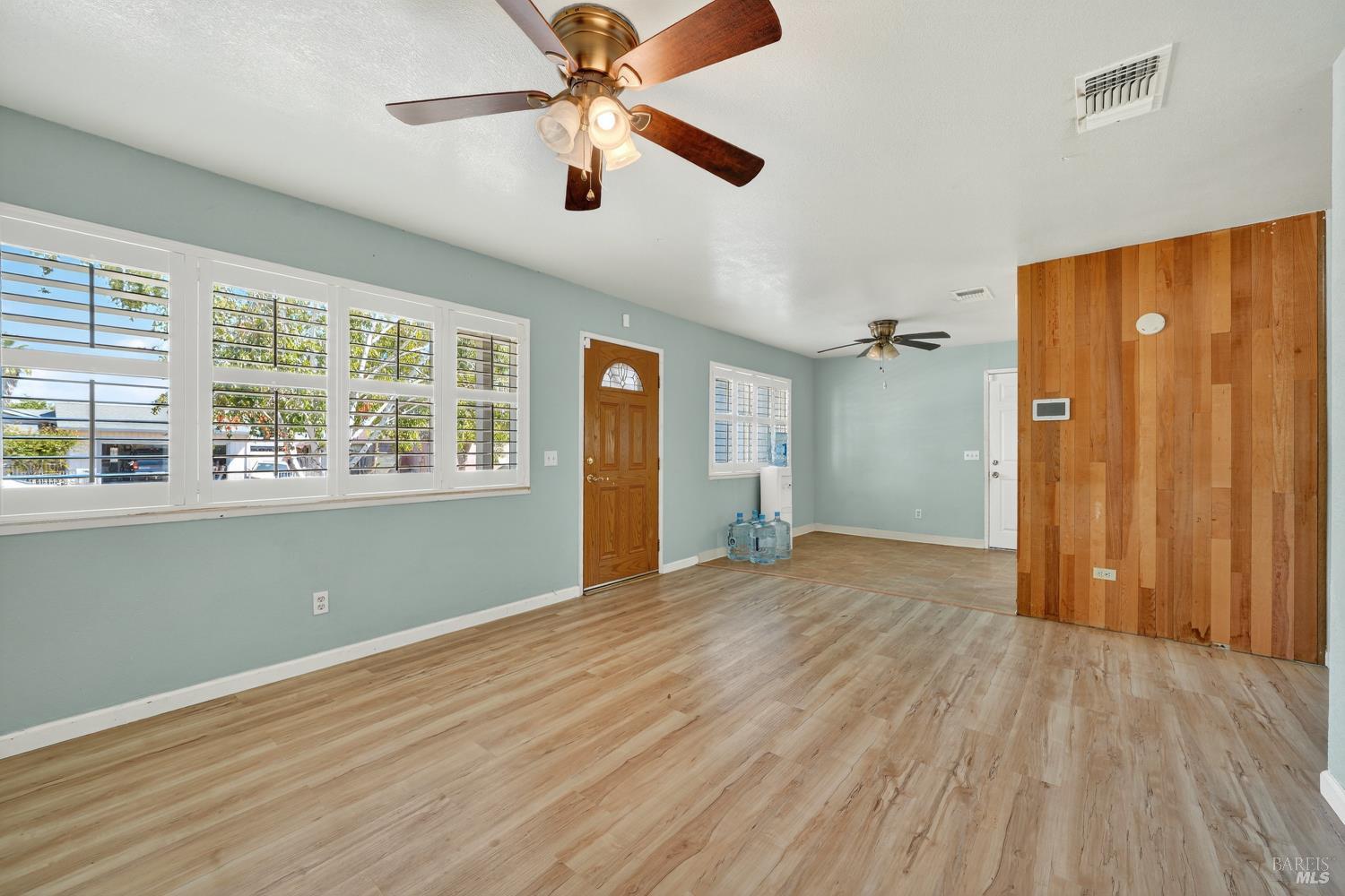 Detail Gallery Image 7 of 36 For 865 Camelia Dr, Dixon,  CA 95620 - 3 Beds | 1/1 Baths
