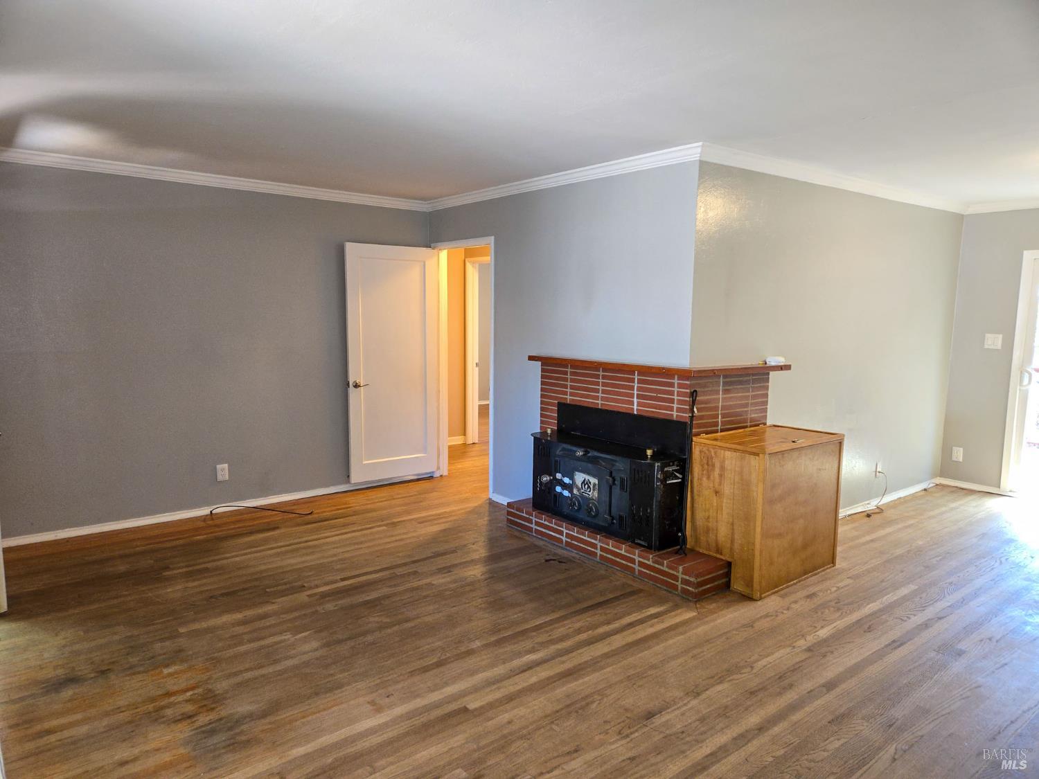 Detail Gallery Image 11 of 31 For 611 Hawthorne Ln, Willits,  CA 95490 - 2 Beds | 1 Baths