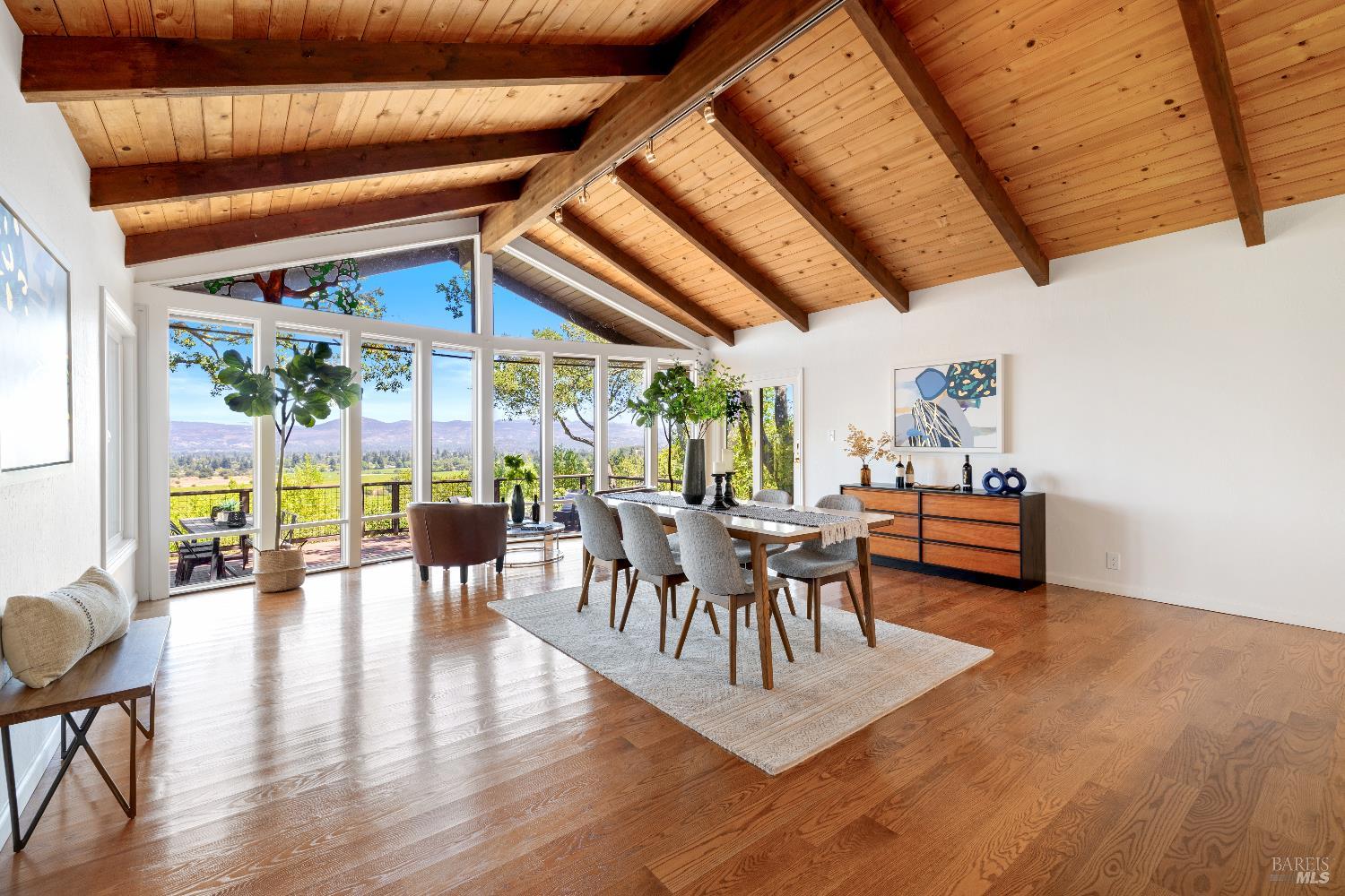 Detail Gallery Image 10 of 44 For 3051 Redwood Rd, Napa,  CA 94558 - 3 Beds | 4 Baths