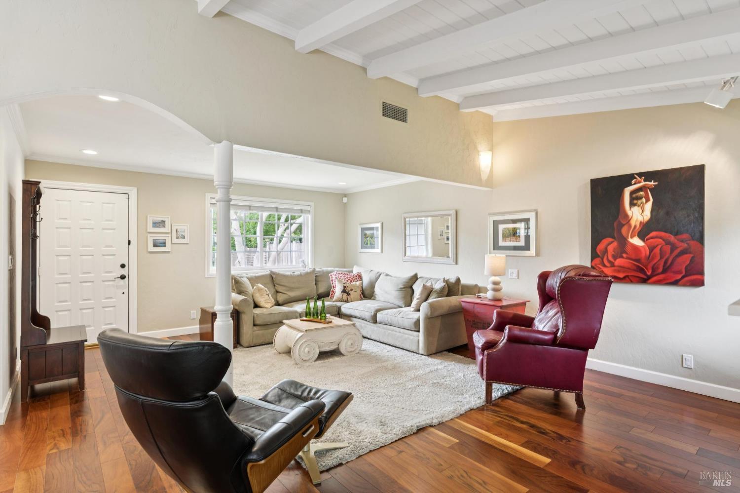 Detail Gallery Image 5 of 31 For 60 Ormond Ct, Novato,  CA 94947 - 3 Beds | 3 Baths
