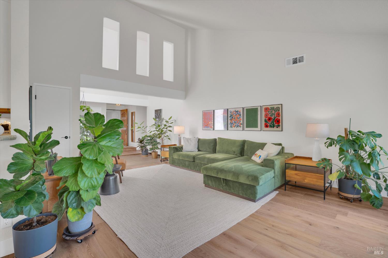 Detail Gallery Image 6 of 40 For 871 Hanlon Way, Benicia,  CA 94510 - 4 Beds | 2 Baths