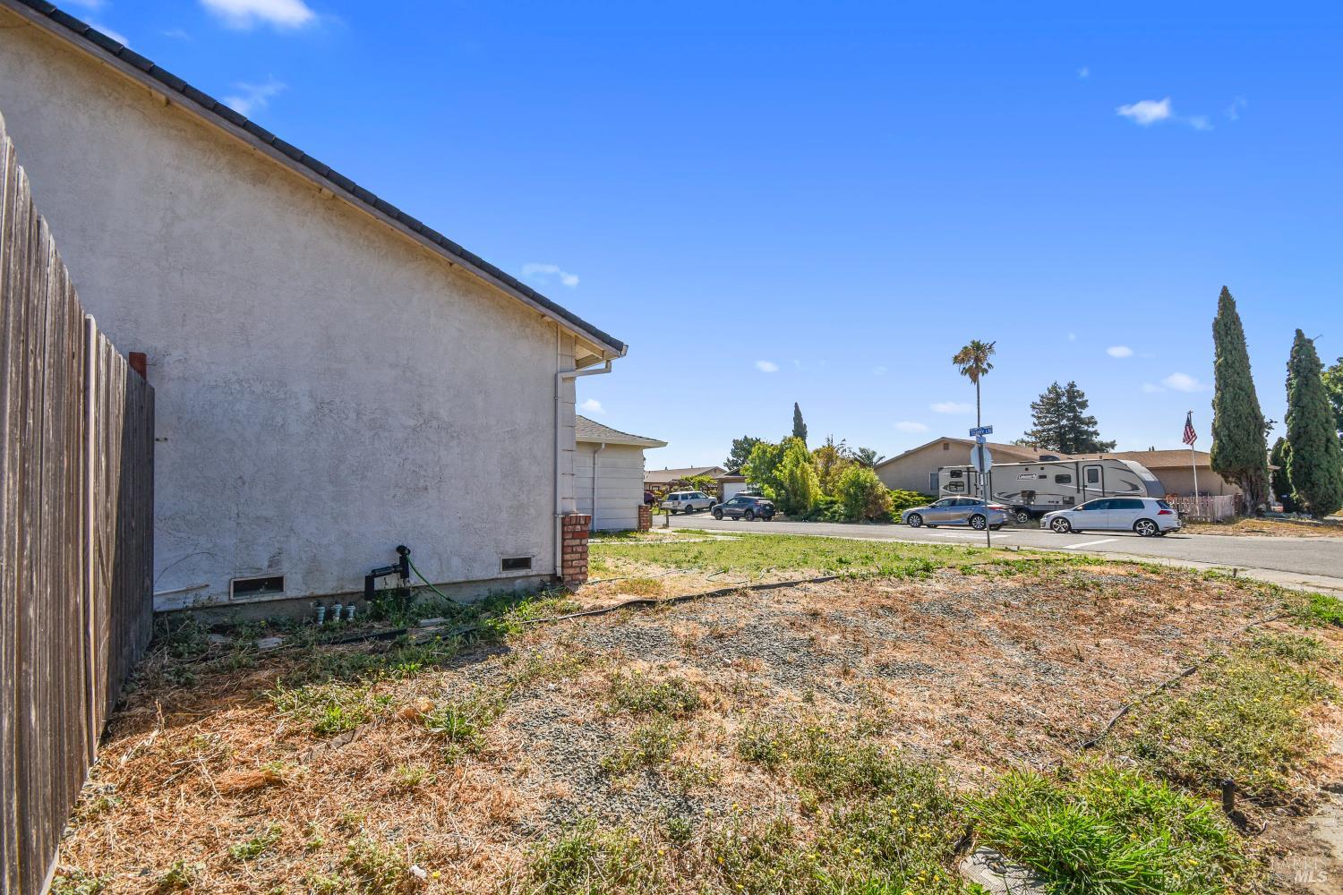 Detail Gallery Image 3 of 45 For 56 Terry Ln, Suisun City,  CA 94585 - 3 Beds | 2 Baths