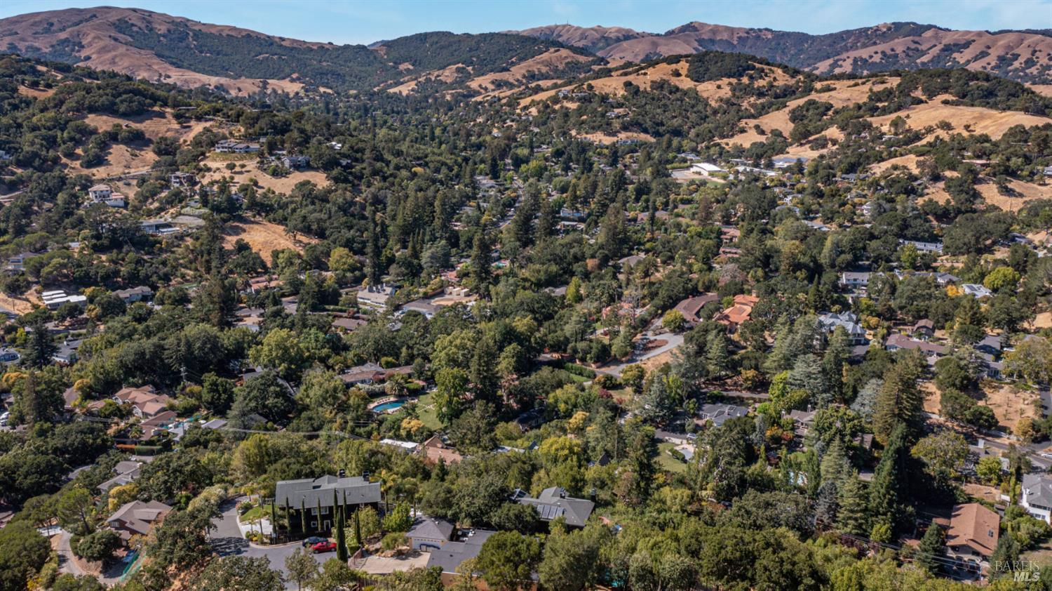 Detail Gallery Image 76 of 83 For 1 the Alameda Knls, San Anselmo,  CA 94960 - 5 Beds | 5/1 Baths