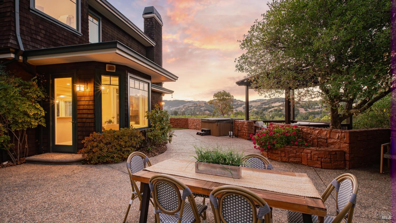 Detail Gallery Image 60 of 83 For 1 the Alameda Knls, San Anselmo,  CA 94960 - 5 Beds | 5/1 Baths