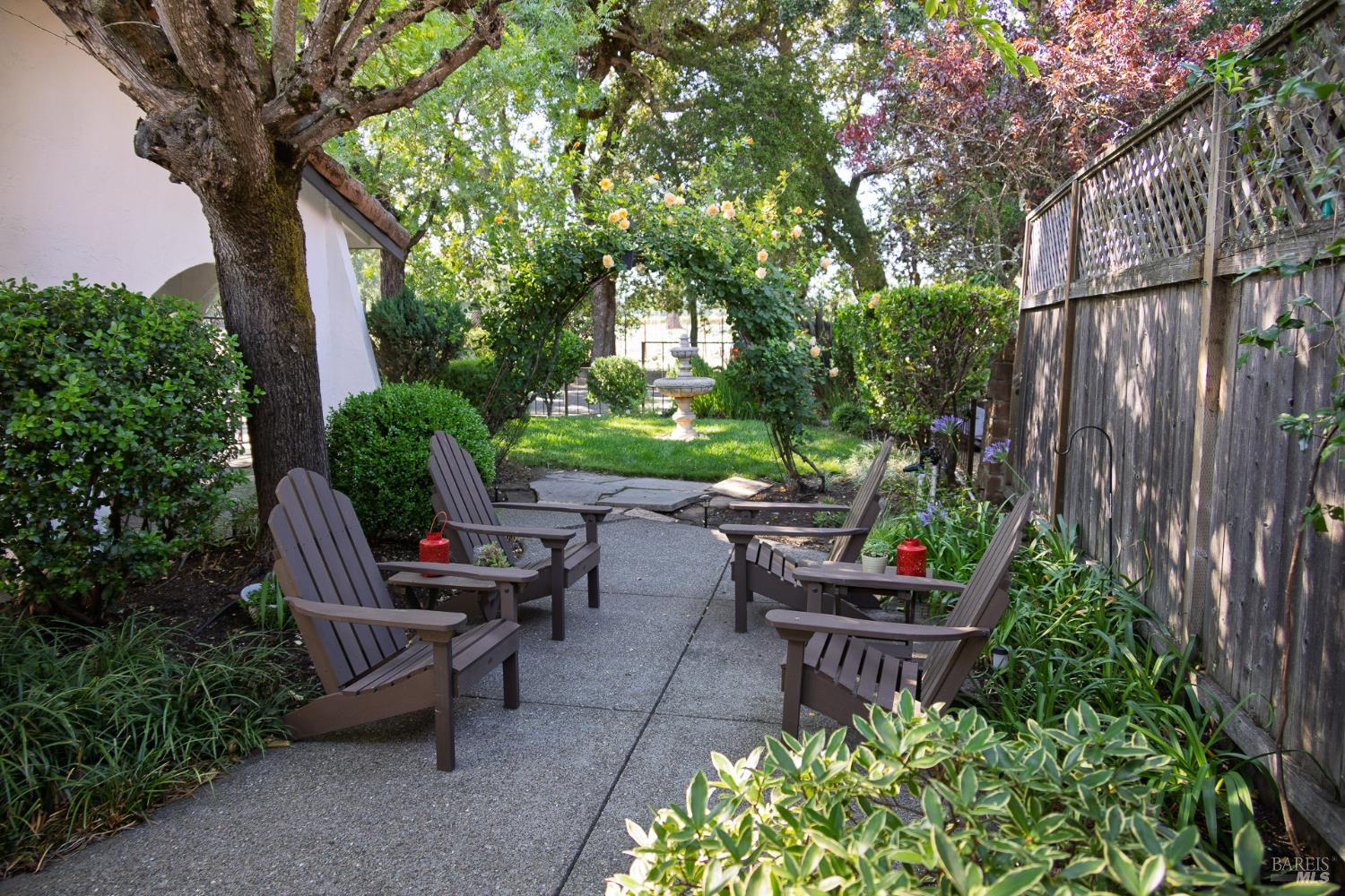 Detail Gallery Image 4 of 33 For 438 Crivelli Dr, Sonoma,  CA 95476 - 3 Beds | 2 Baths