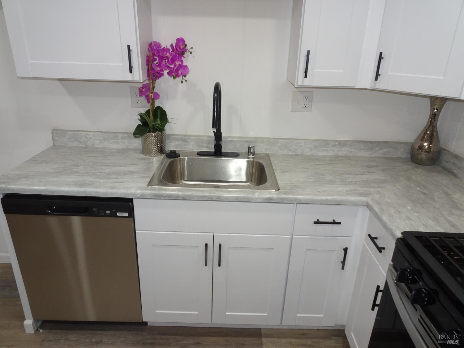Detail Gallery Image 15 of 58 For 32 Goya Dr, Fairfield,  CA 94534 - 2 Beds | 2 Baths
