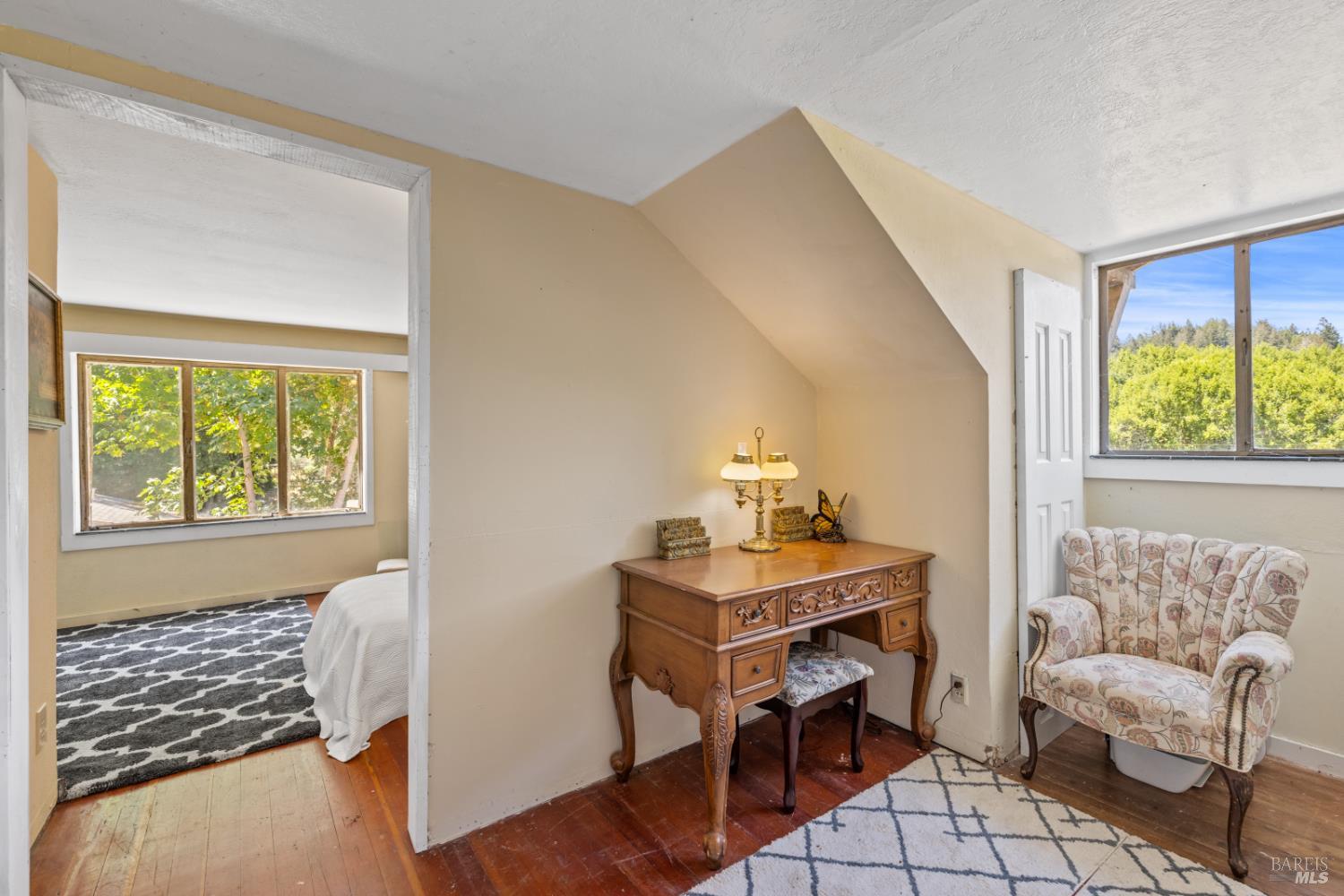 Detail Gallery Image 19 of 55 For 1194 Felta Rd, Healdsburg,  CA 95448 - 4 Beds | 3 Baths