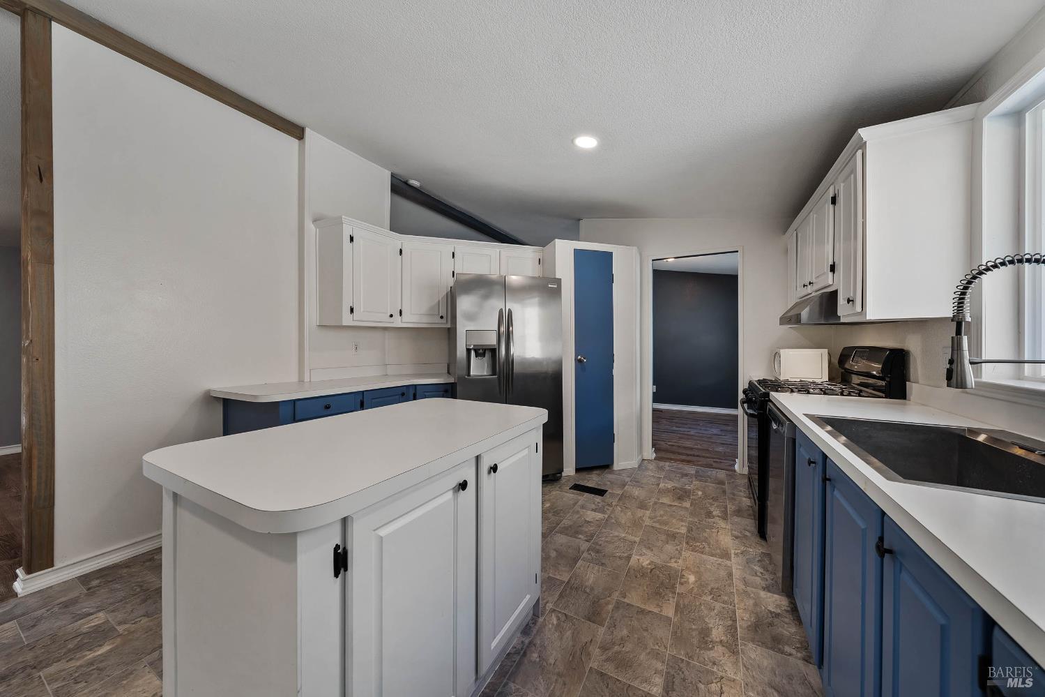 Detail Gallery Image 28 of 79 For 5990 Roland Dr, Lucerne,  CA 95458 - 3 Beds | 2 Baths