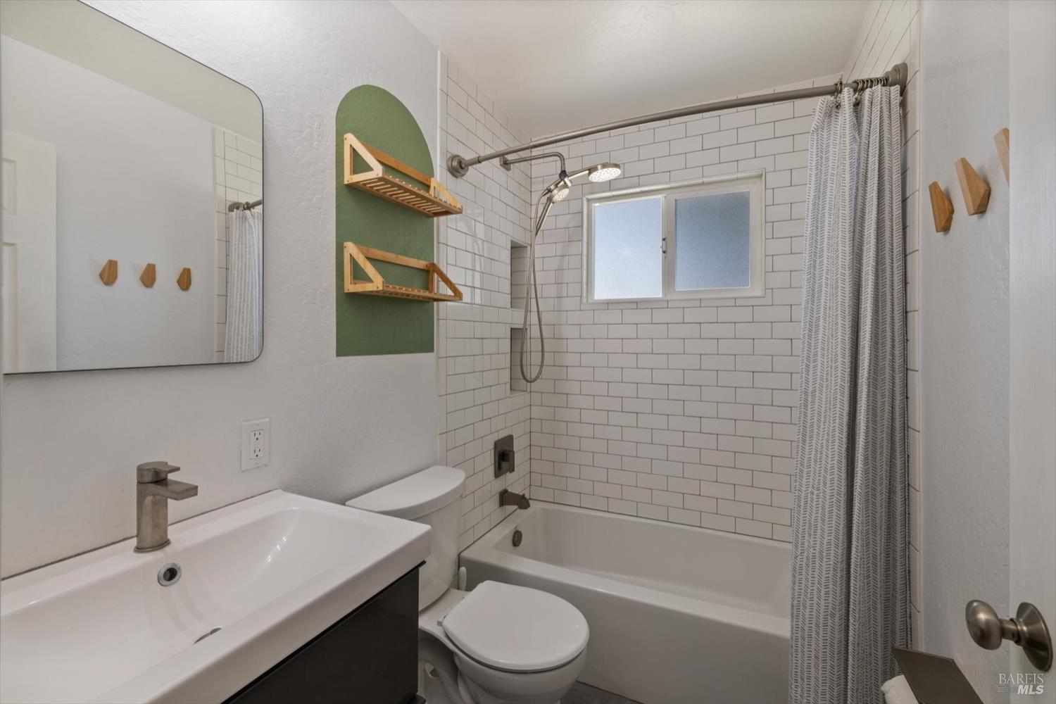 Detail Gallery Image 22 of 61 For 201 Ironwood St, Vacaville,  CA 95688 - 3 Beds | 1/1 Baths