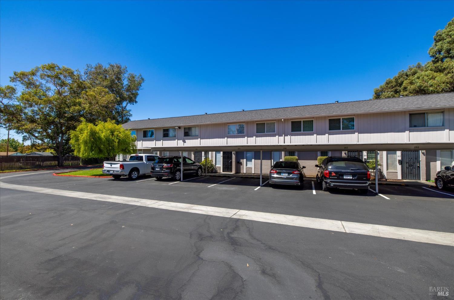 Detail Gallery Image 3 of 27 For 205 Del Luz Ct, Fairfield,  CA 94533 - 3 Beds | 1/1 Baths