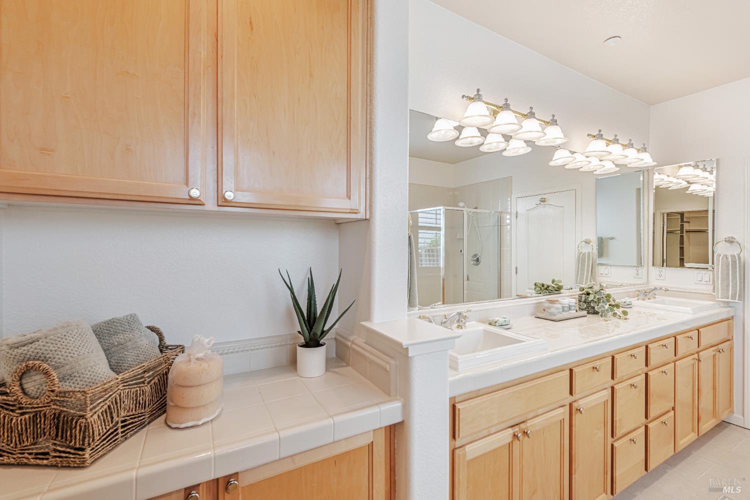 Detail Gallery Image 31 of 61 For 340 San Carlos Way, Novato,  CA 94945 - 4 Beds | 2/1 Baths