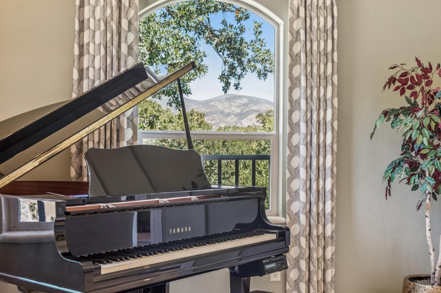 Detail Gallery Image 15 of 99 For 6 Old Coach Rd, Napa,  CA 94558 - 4 Beds | 3/1 Baths