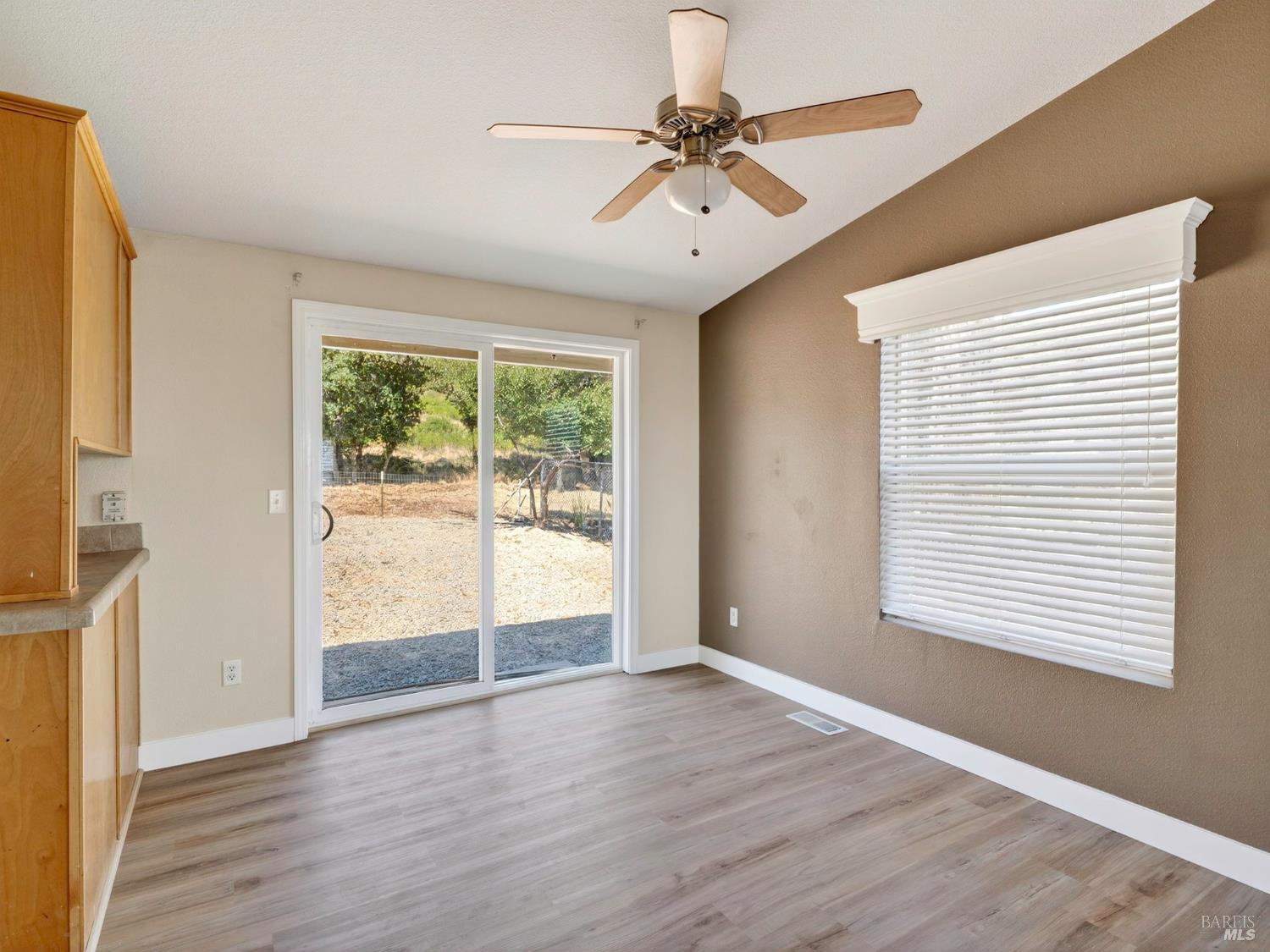 Detail Gallery Image 15 of 46 For 9059 Fairway Dr, Kelseyville,  CA 95451 - 2 Beds | 2 Baths
