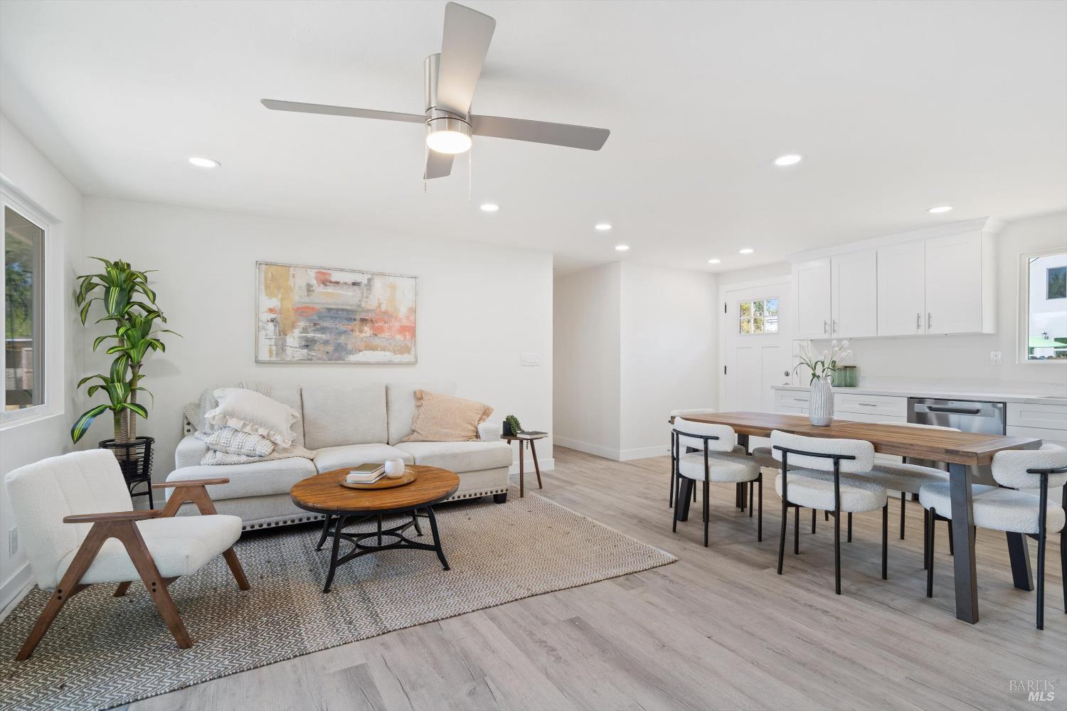 Detail Gallery Image 20 of 28 For 1055 S Wright Rd, Santa Rosa,  CA 95407 - 7 Beds | 3/1 Baths