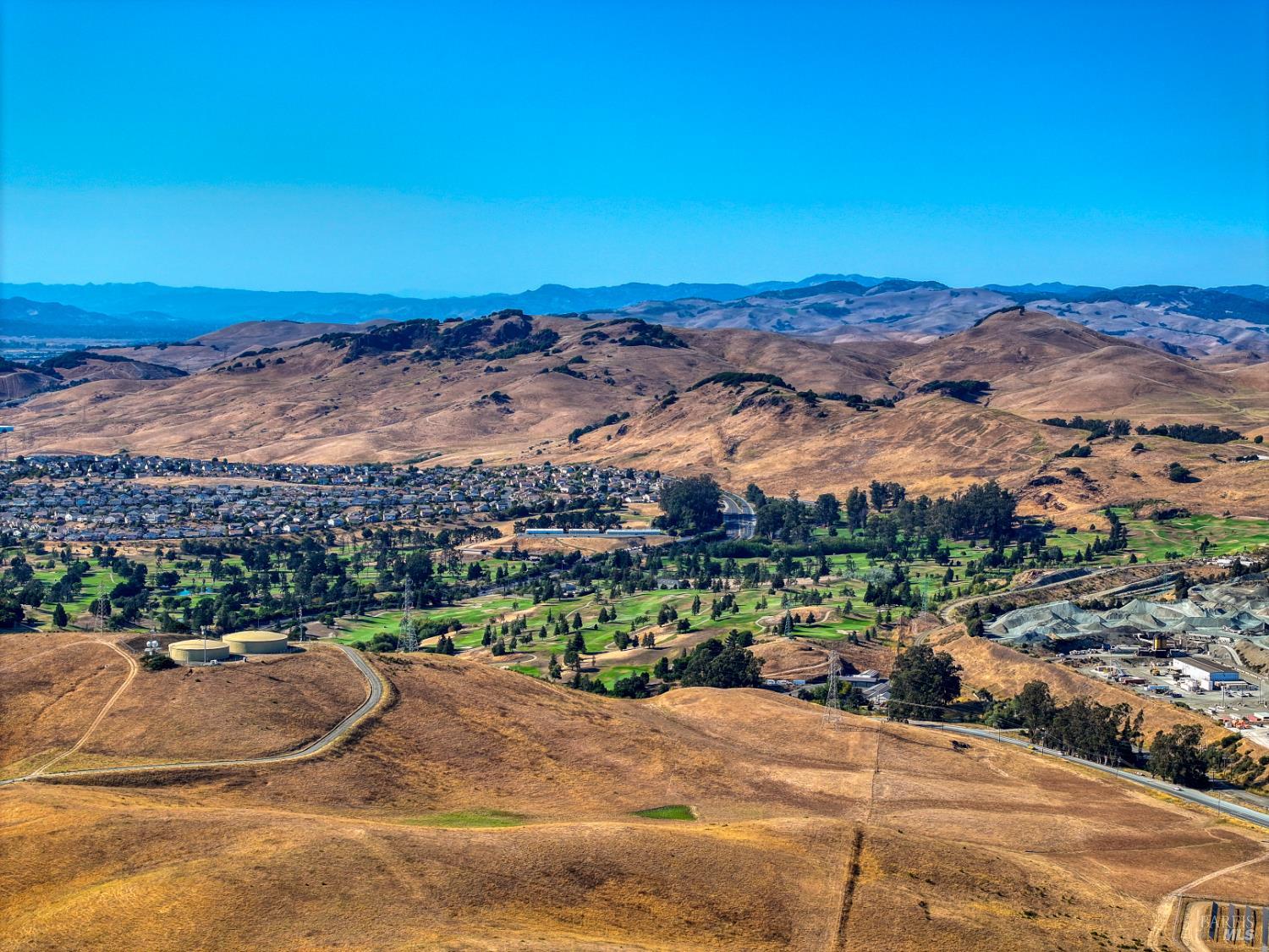 Detail Gallery Image 24 of 24 For 410 Newcastle Ct, Vallejo,  CA 94591 - 4 Beds | 2/1 Baths