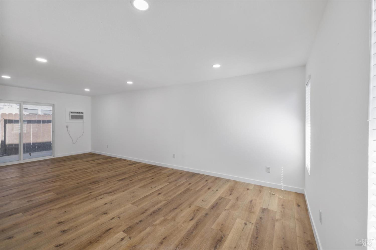 Detail Gallery Image 6 of 27 For 205 Del Luz Ct, Fairfield,  CA 94533 - 3 Beds | 1/1 Baths