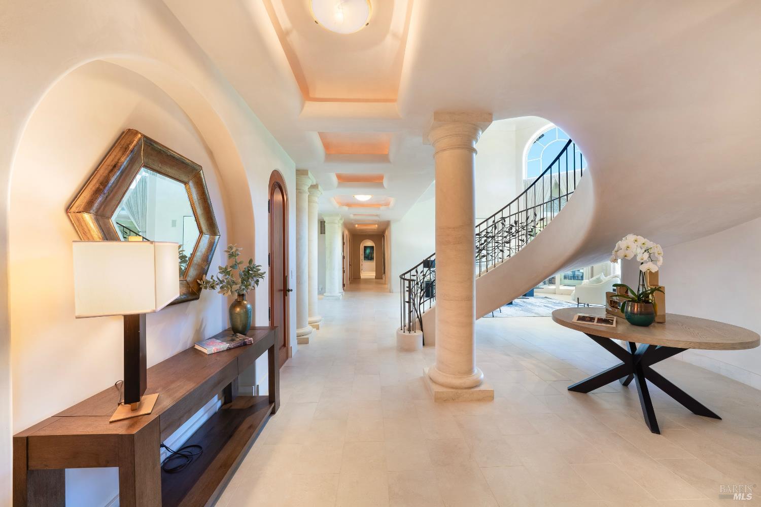 Detail Gallery Image 34 of 51 For 3211 Dry Creek Rd, Napa,  CA 94558 - 5 Beds | 5/3 Baths
