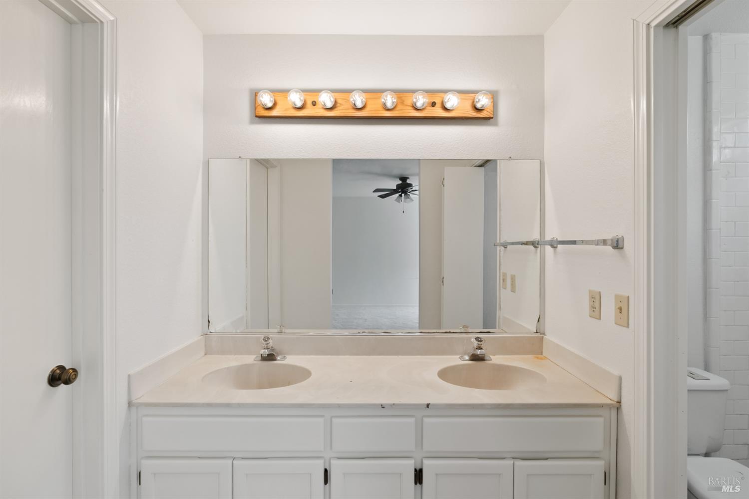 Detail Gallery Image 29 of 42 For 842 Country Meadow Ln, Sonoma,  CA 95476 - 3 Beds | 2 Baths