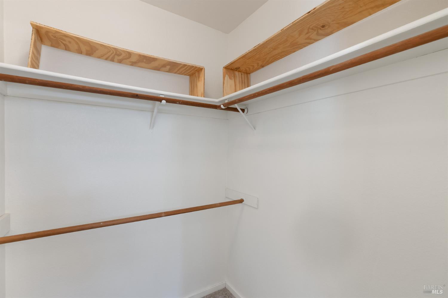 Detail Gallery Image 32 of 42 For 842 Country Meadow Ln, Sonoma,  CA 95476 - 3 Beds | 2 Baths