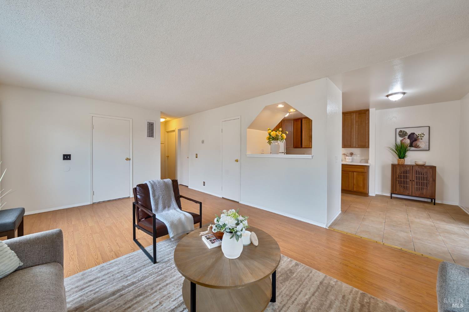 Detail Gallery Image 8 of 32 For 140 Boggs Ct, Vallejo,  CA 94589 - 2 Beds | 2 Baths