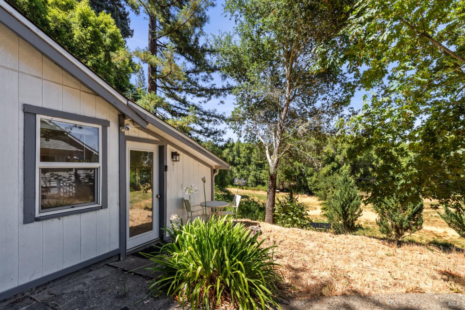 Detail Gallery Image 25 of 55 For 1194 Felta Rd, Healdsburg,  CA 95448 - 4 Beds | 3 Baths